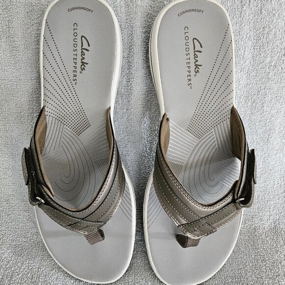 Clarks Cloudsteppers Breeze Sea Women's Thong Sandal - Picture 1 of 4